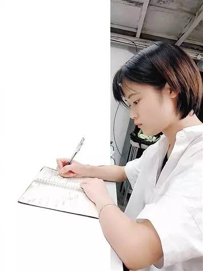 90后学霸一个暑假赚10万,女学霸的真实收入