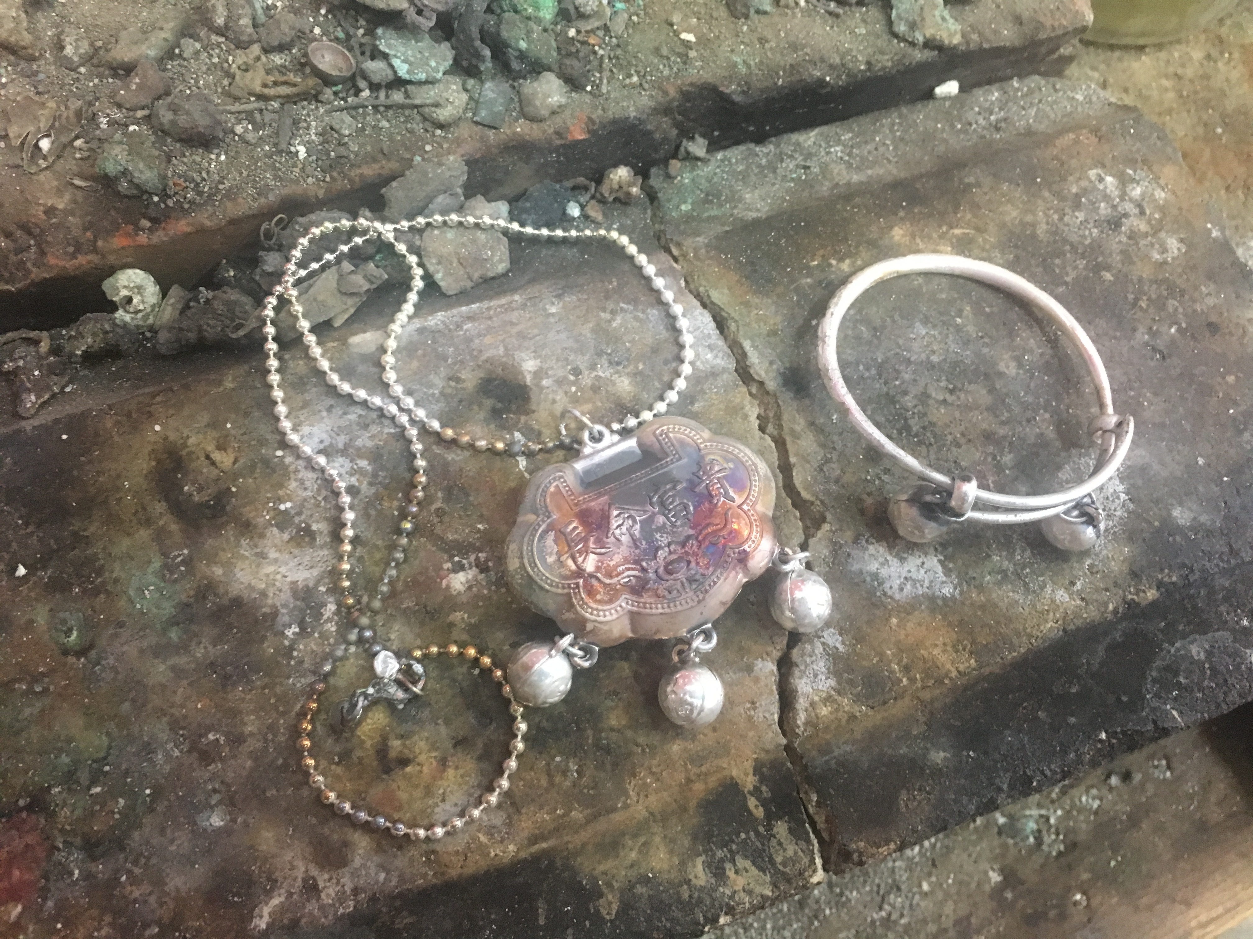 假银饰品骗局,网上卖的假的银饰