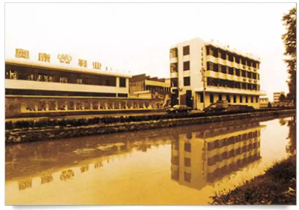 奥康和红蜻蜓哪个皮鞋质量好,奥康皮鞋好还是红蜻蜓好