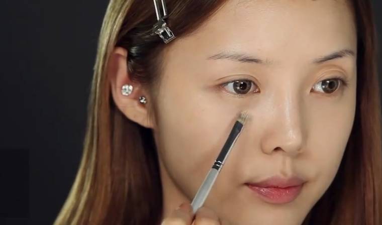 分享最简单的化妆品,分享一个好看的妆容