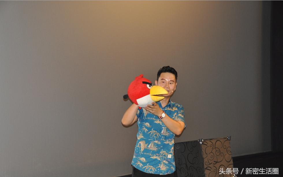 新密还有这样的人才，出名后回家乡免费演出访腹语达人郑毅