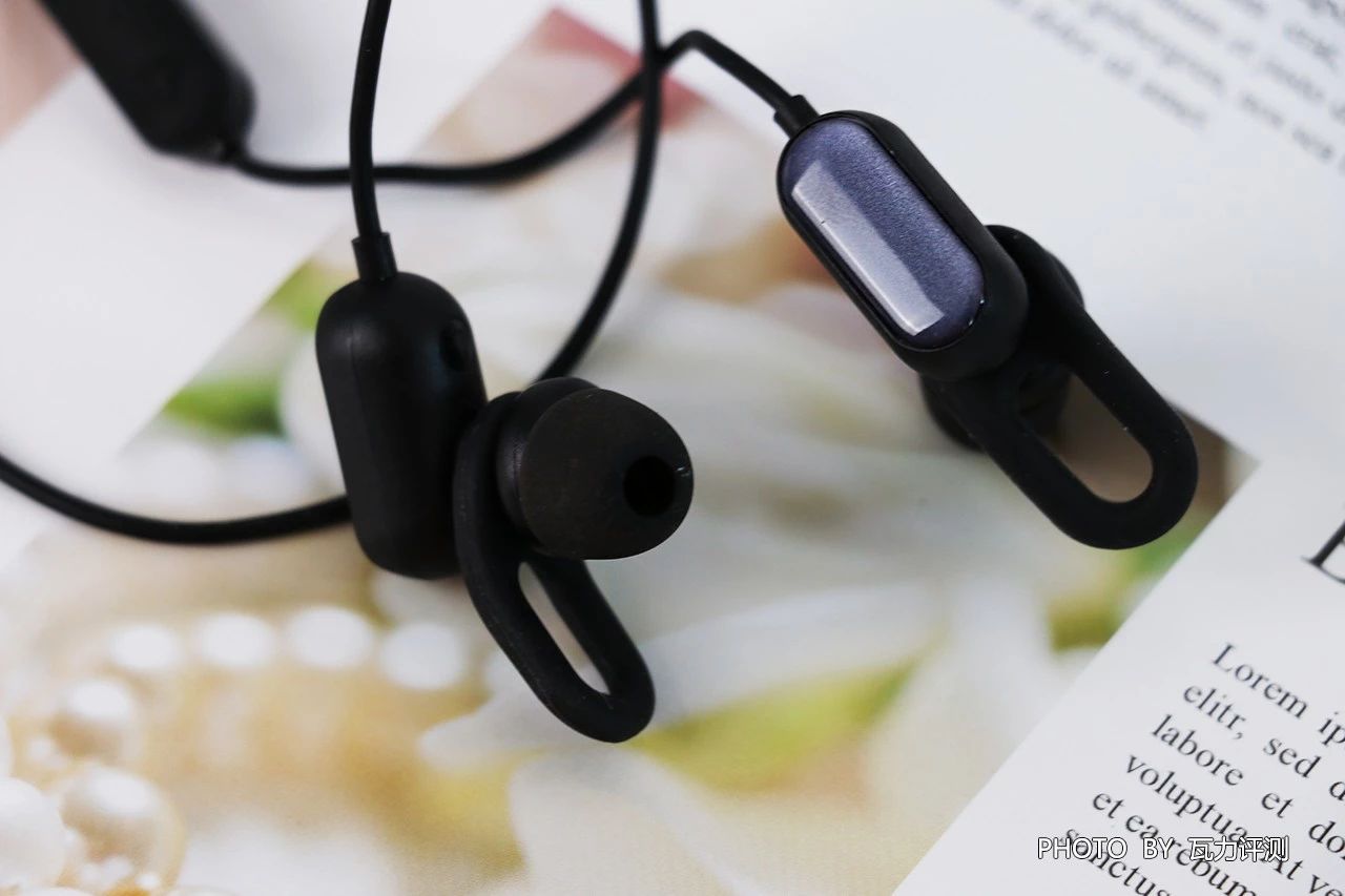 小米蓝牙耳机青春版测评,小米蓝牙耳机青春版蓝灯不停闪烁