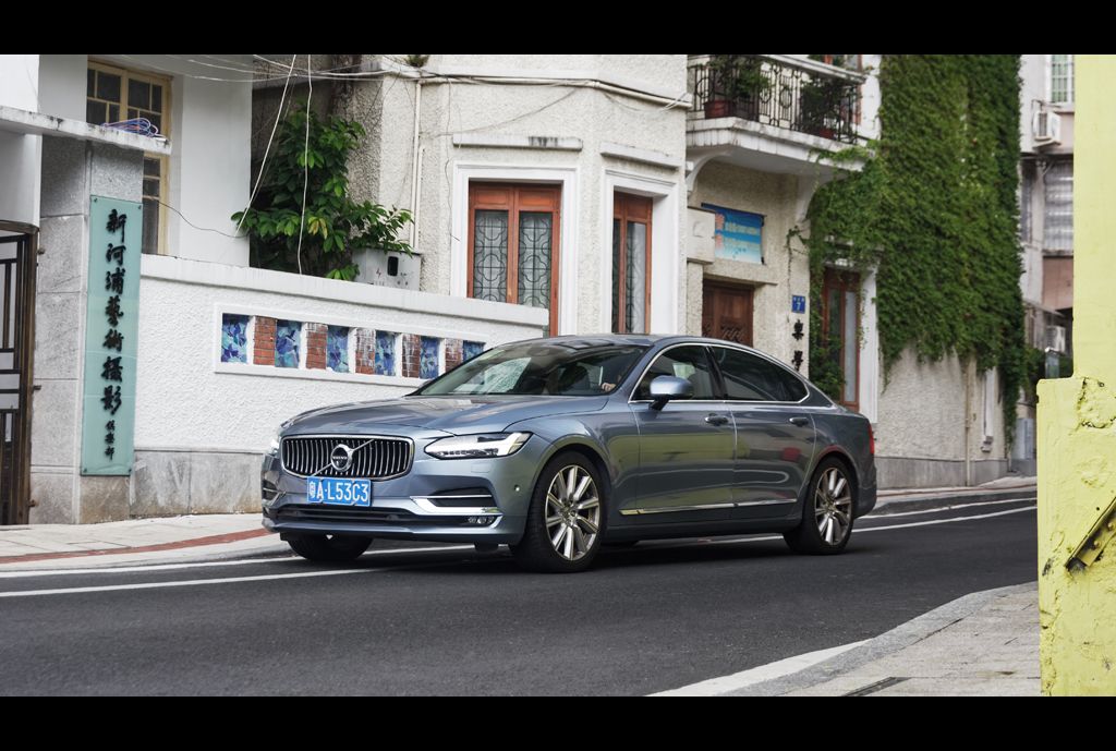 沃尔沃xc60和s90哪个更安全,沃尔沃s90安全测试