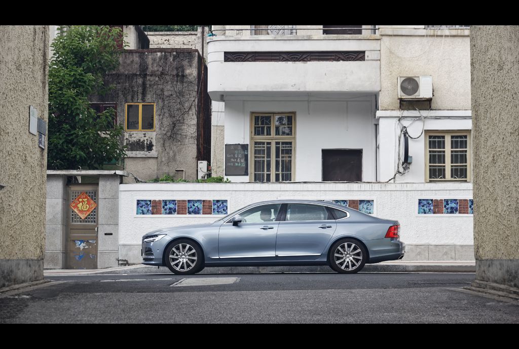 沃尔沃xc60和s90哪个更安全,沃尔沃s90安全测试