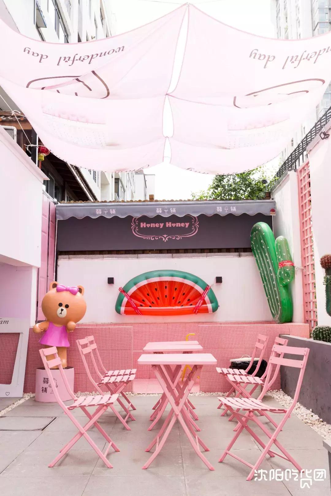 一口吞下宇宙!史上最“*力暴**”星空蛋糕,吃它得用锤子砸!