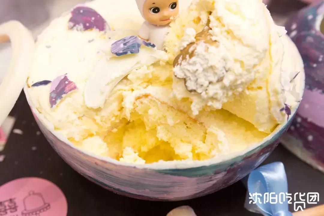 一口吞下宇宙!史上最“*力暴**”星空蛋糕,吃它得用锤子砸!