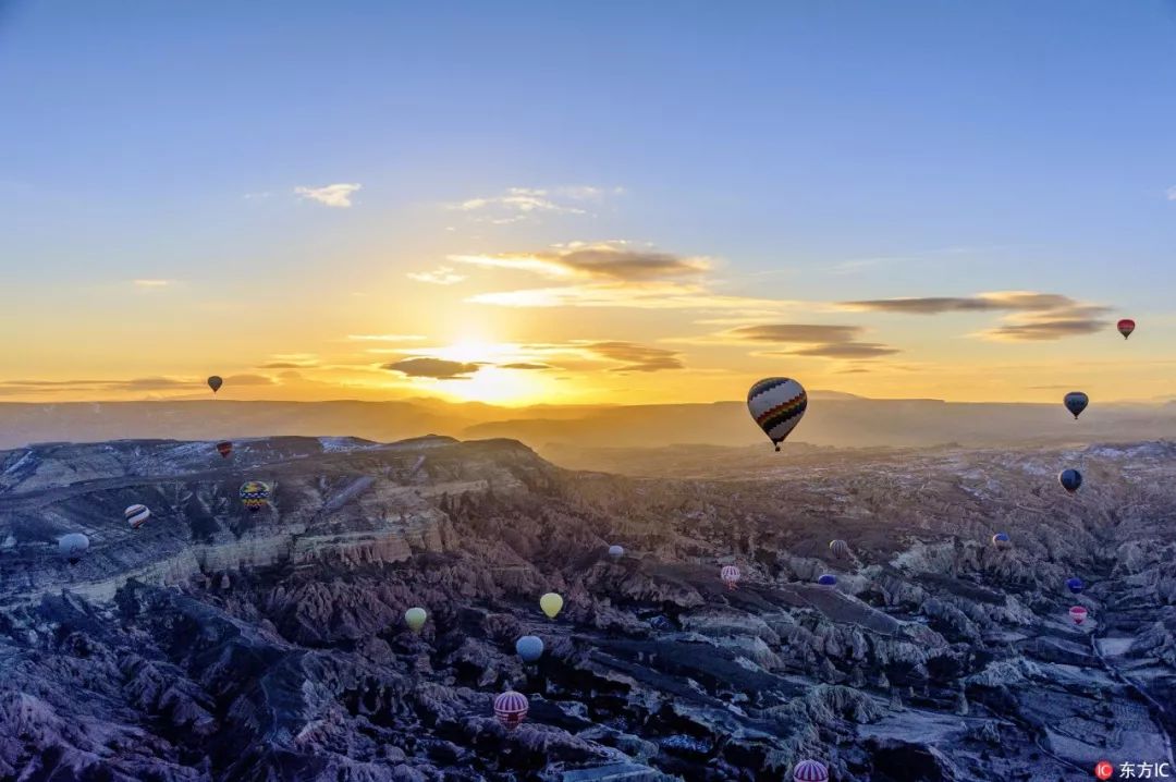 一次性买了五只Chanel包！土耳其里拉暴跌，中国代购“一筐筐”地买奢侈品