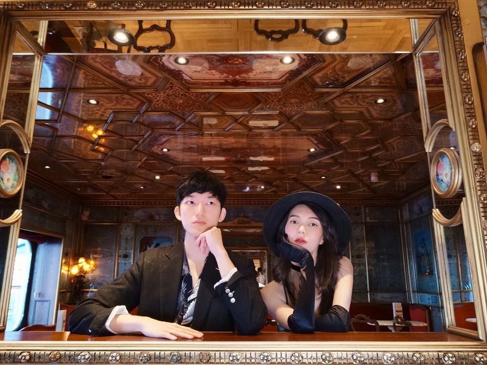 自己在家用手机拍情侣婚纱照,在家如何用手机拍情侣婚纱照