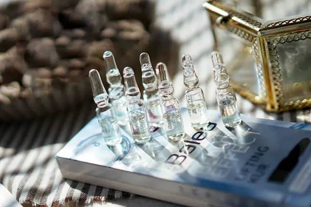 “能拍进肌肤的玻尿酸”女生必备不老法宝