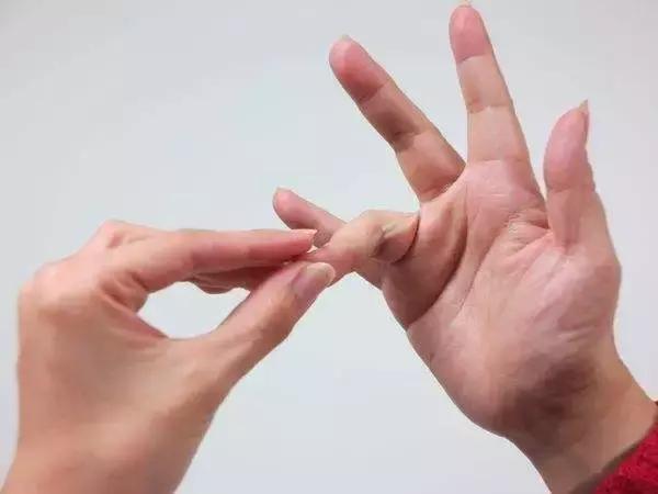 手麻要警惕病变,手麻肩膀痛警惕四种病