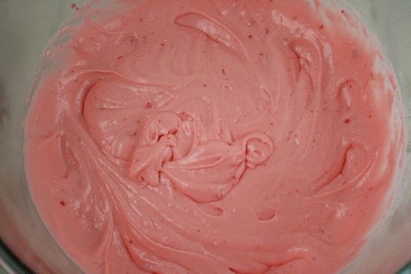 用甜品向你发射爱的小心心，提前预定七夕的甜蜜暴击！