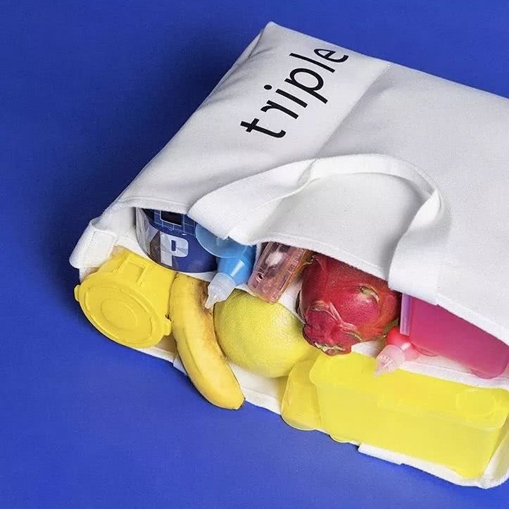 年轻人背帆布包,上班族背便宜的帆布包丢人吗