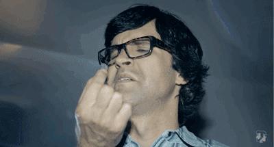 为什么抠肚脐眼手会臭,为啥抠肚脐眼会肚疼