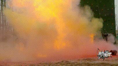 “老公水开了，帮我倒面粉吧”瞬间家毁人亡，粉尘爆炸太可怕！