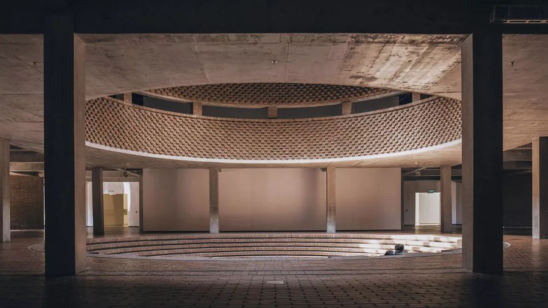 解压！美哭的对称建筑，瞬间治愈强迫症患者