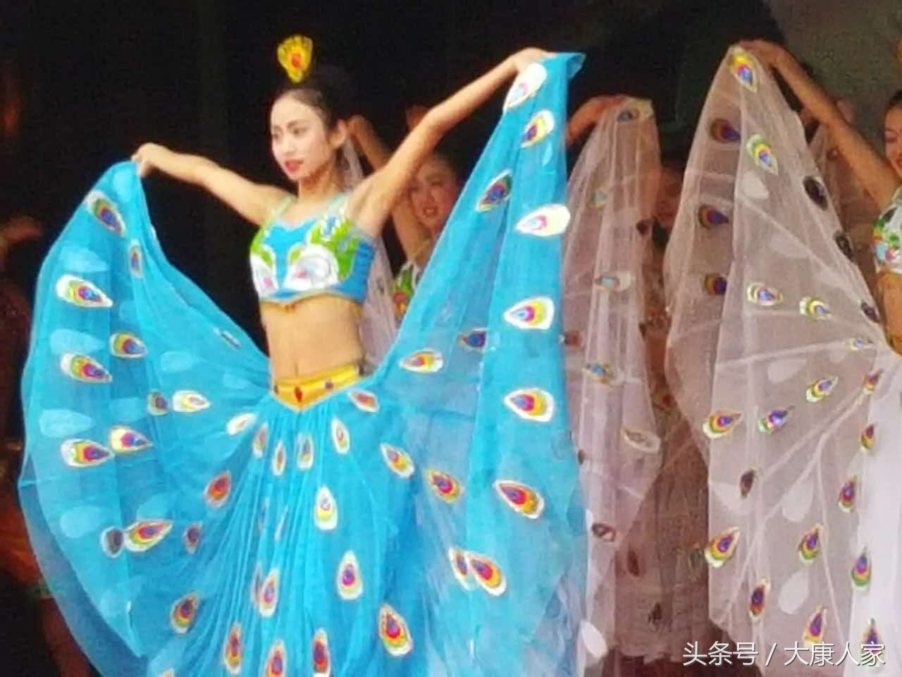 “情人”逢节“情味”浓，人人都有深情在