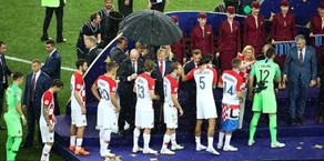 欧洲杯足球英文高中作文,足球世界杯英文作文