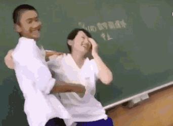 当你说出这句话时你已经错了,当你说出这句话人人都替你害臊