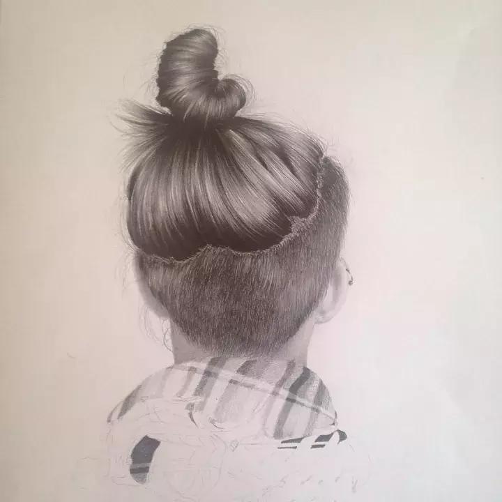 柔顺的长发很容易引人遐想，一起来看看画师笔下的头发如何表现