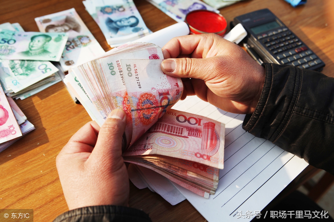 一年的员工如何跟老板谈加薪,怎么和老板谈给员工加薪