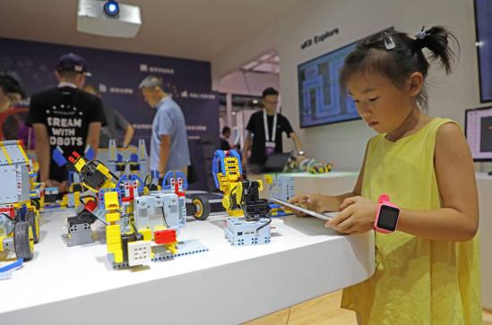 优必选walker大型人形机器人,优必选ai人工智能