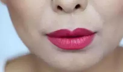 怎样涂口红不掉色方法简单,涂口红的100个小技巧