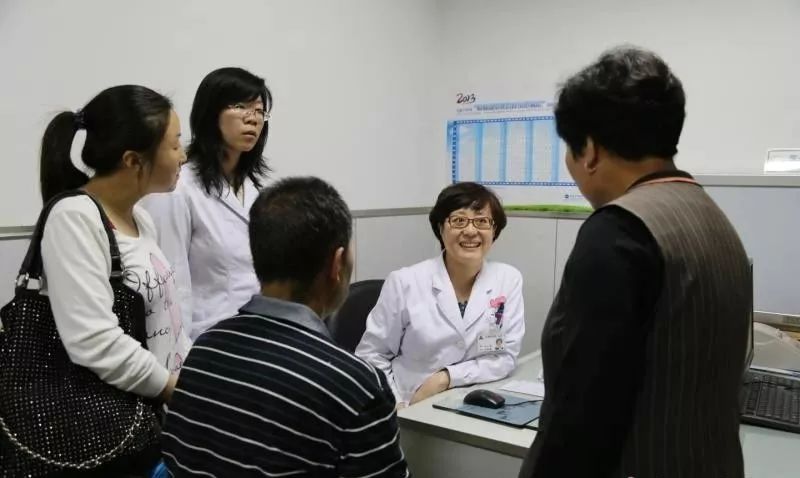 传奇“天使”乞国艳,让无力患者有力前行