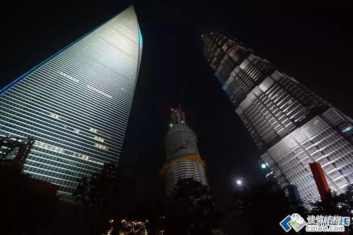 上海中心大厦127层怎么有632米,上海中心大厦632米127层内部