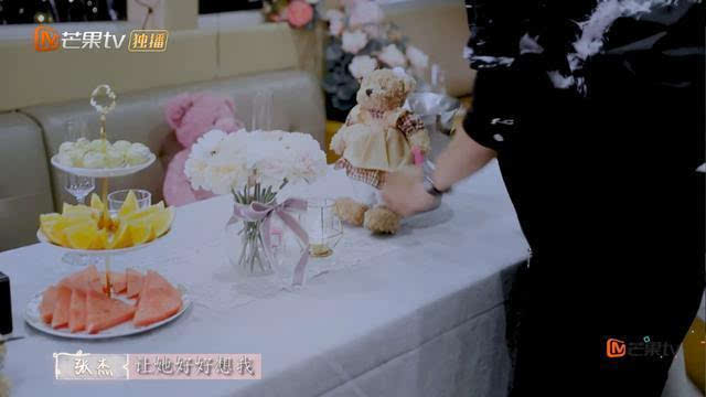 谢娜张杰狗粮何炅,张杰谢娜狗粮