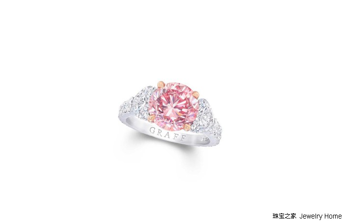 向彩虹进阶!除了钻戒,时髦新娘都在选这样的订婚戒指