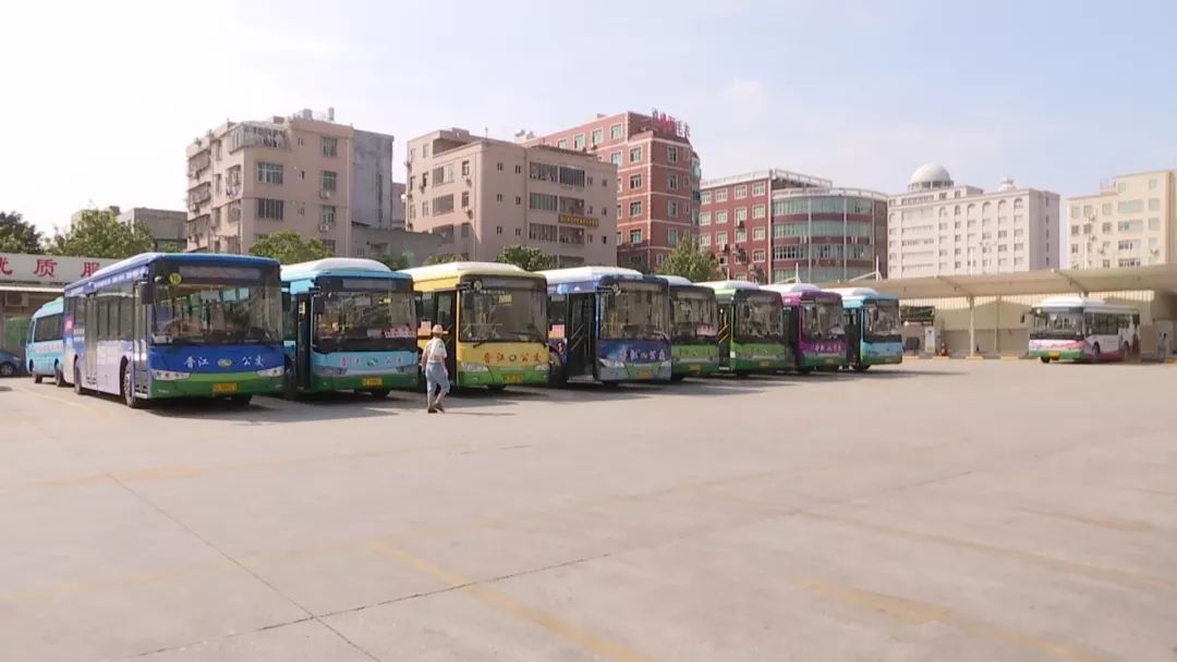 如何免费到现场看足球比赛,从哪里可以免费看足球比赛