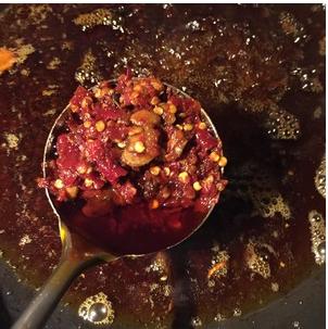 正宗重庆烧鸡公煲视频,正宗重庆石锅鱼烧鸡公