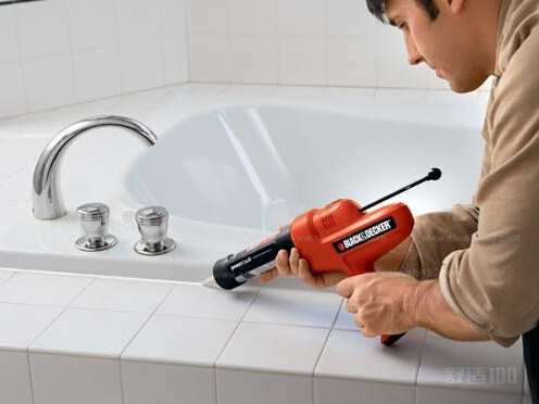 装卫浴师傅用什么打玻璃胶,卫浴怎样打玻璃胶