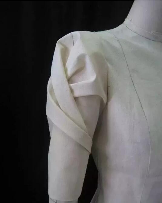 服装设计专业有哪些前途,服装设计行业怎样