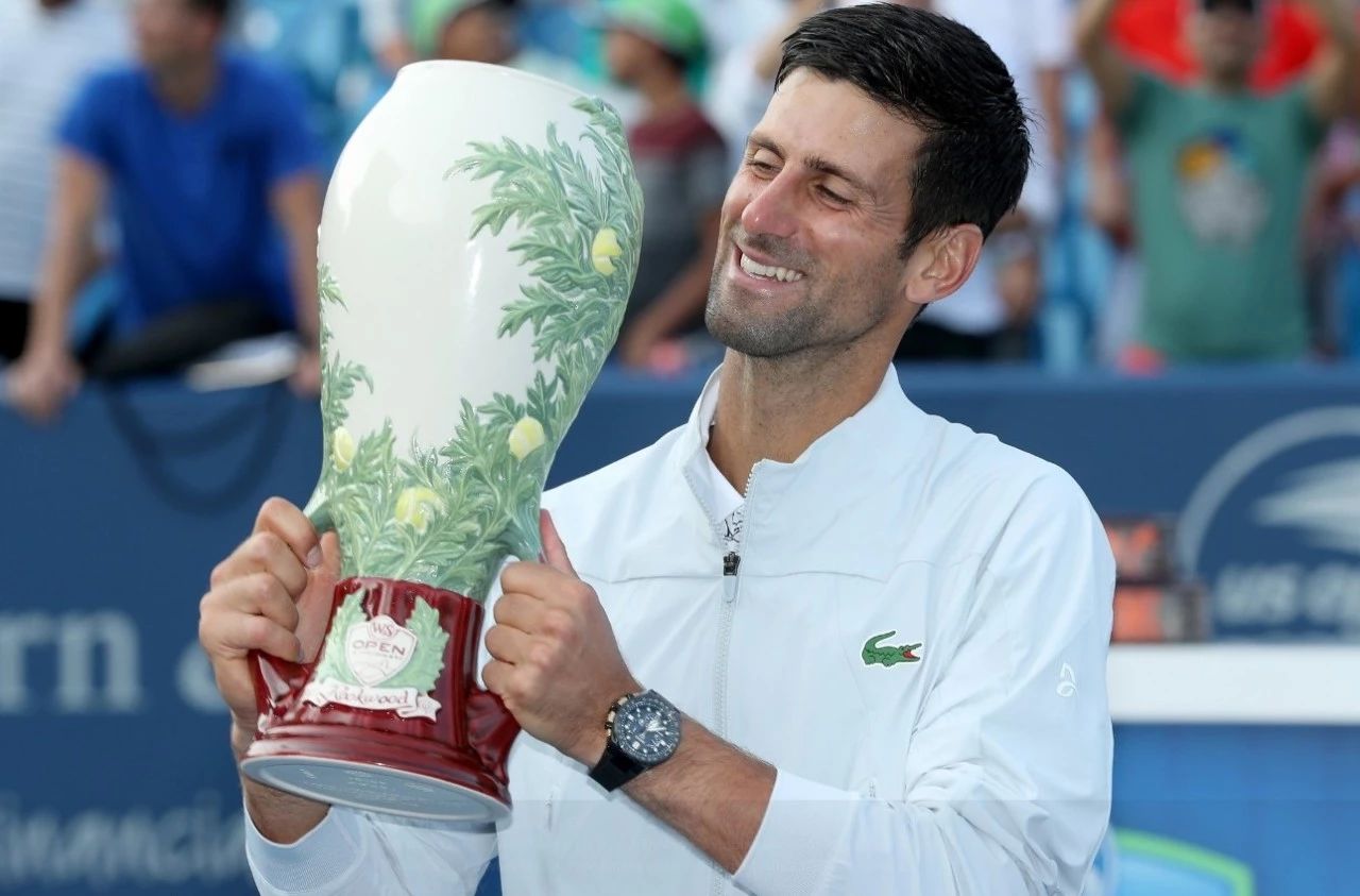 小德“金大师”背后的最大的受益者是谁？