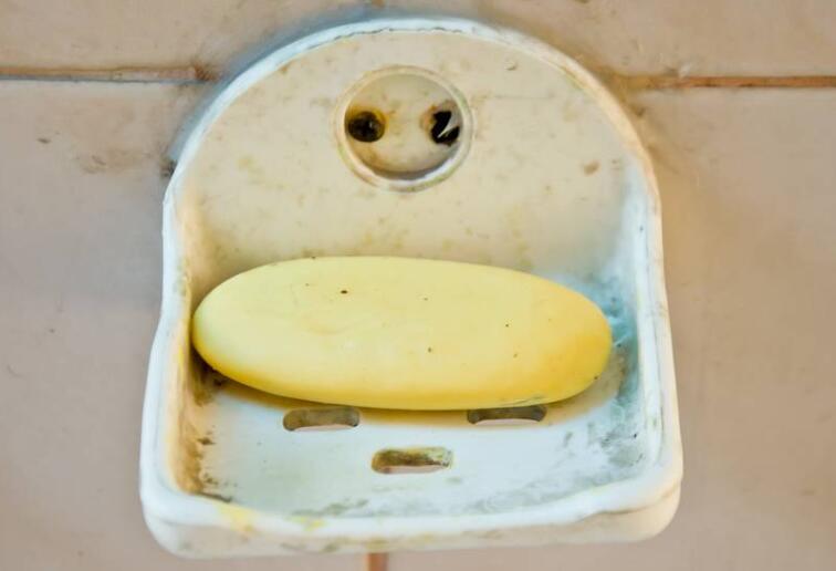 背上螨虫痘去除过程,螨虫引起的前胸后背痘痘怎么治疗