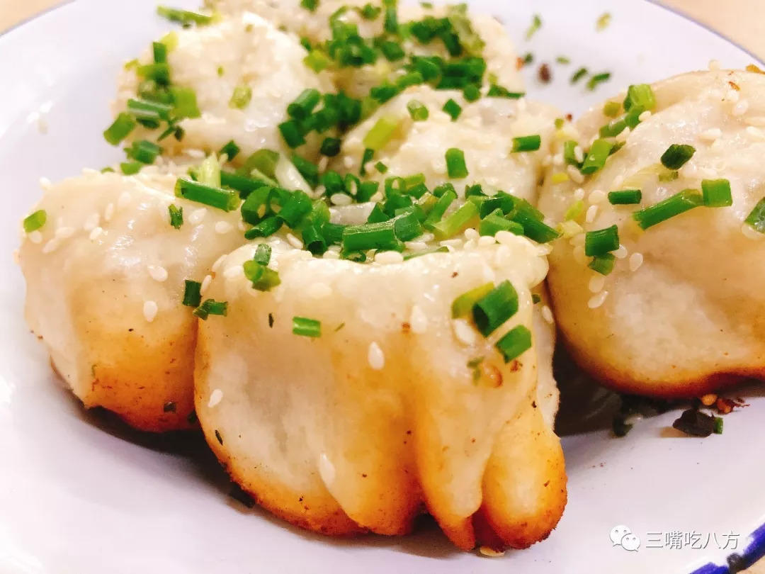 当年要是我没去批发美容美发产品，现在哪里还有小杨生煎的机会！