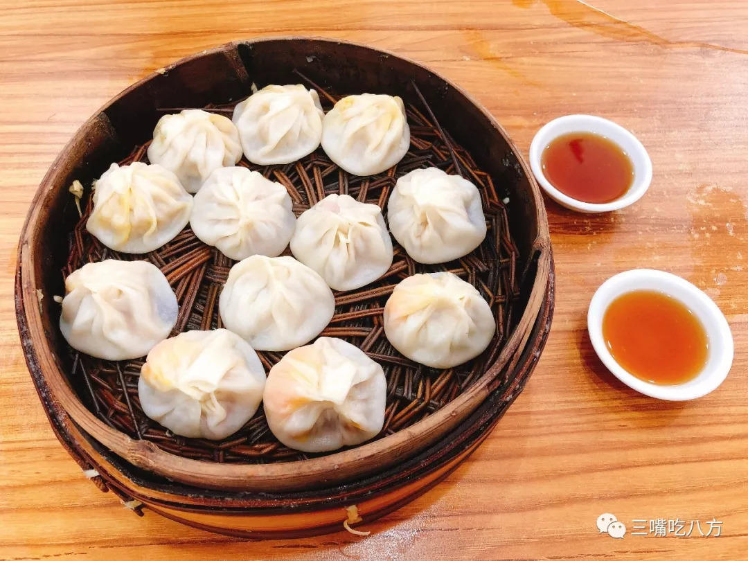 当年要是我没去批发美容美发产品，现在哪里还有小杨生煎的机会！