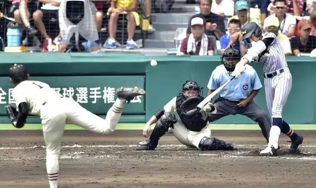 甲子园球场上的少年,甲子园球场