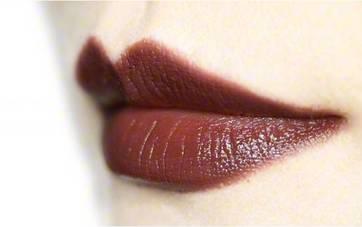 大牌口红该买经典款还是限定款,哑光与水润口红怎么选