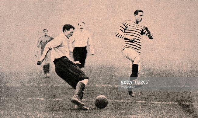 这个天才运动员，入选板球、足球国家队，还保持跳远世界纪录