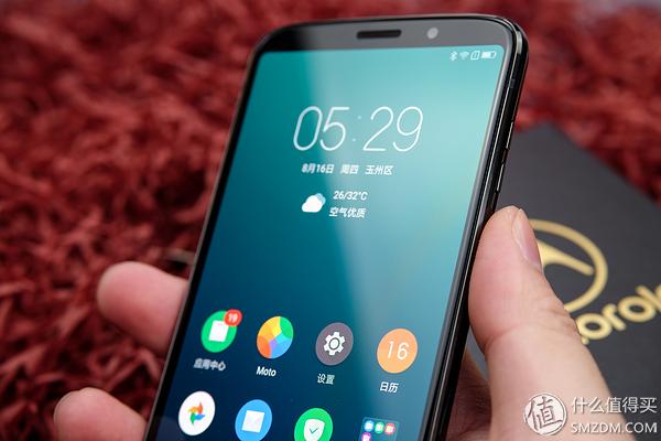 摩托罗拉motoz3测试,摩托罗拉motoz3开箱