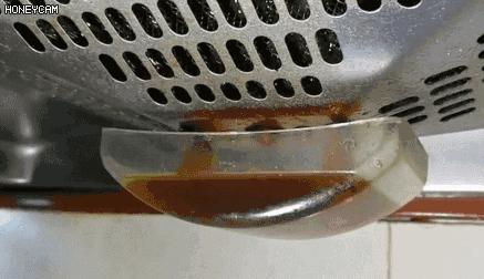 三年不用洗油烟机,矿泉水瓶清洗油烟机