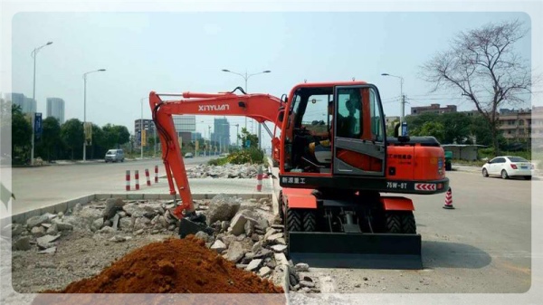 轮式挖掘机多少钱一台,现代210轮式挖掘机