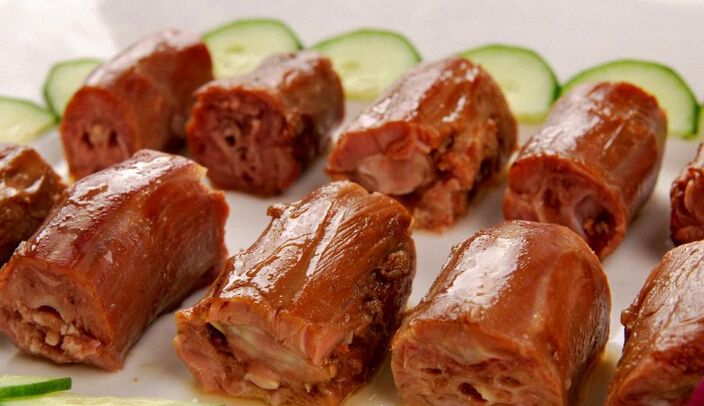 绝味鸭脖与周黑鸭的营业额对比,周黑鸭和绝味收入对比