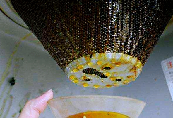 油烟机凹槽怎么清洗能彻底干净,清洗油烟机方法最快最干净妙招