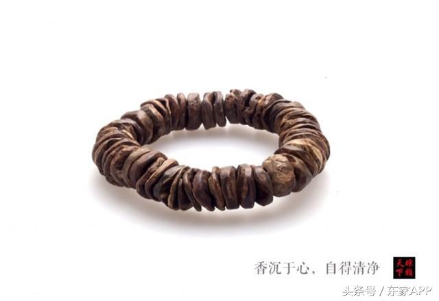 沉香手串戴后颜色会有什么变化,沉香手串变色是真的吗