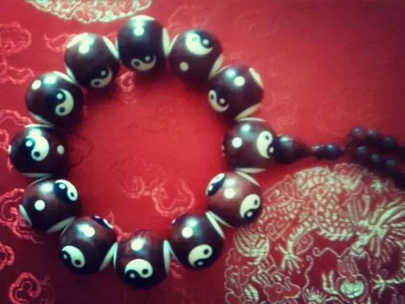 鎵嬩覆鏂囩帺鍗佸ぇ楠楀眬,鏂囩帺鎵嬩覆灞炰簬浣涙暀杩樻槸閬撴暀