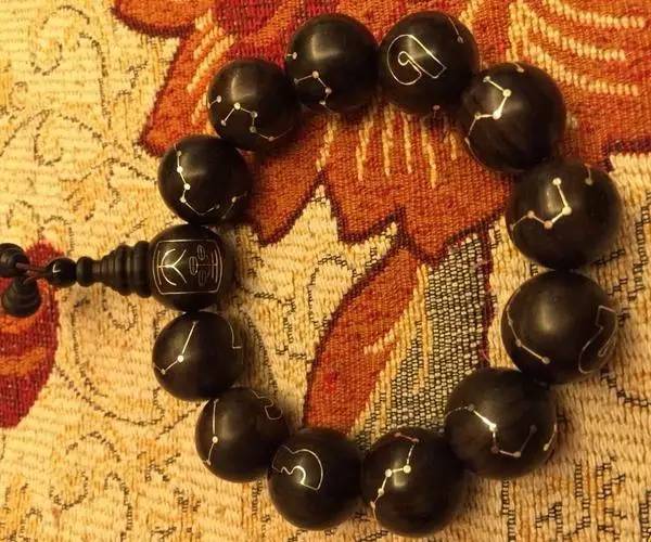 鎵嬩覆鏂囩帺鍗佸ぇ楠楀眬,鏂囩帺鎵嬩覆灞炰簬浣涙暀杩樻槸閬撴暀