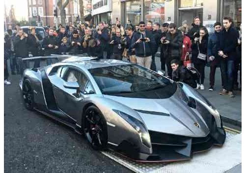 周杰伦兰博基尼毒药多少钱一辆,全球限量版8000w的蓝博基尼毒药